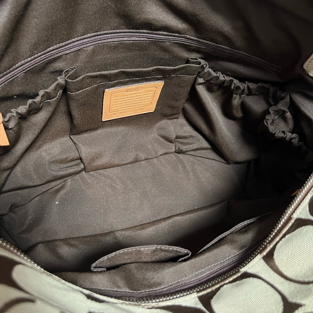 COACH Baby/Work/School/Travel Bag - Picture 3 of 5